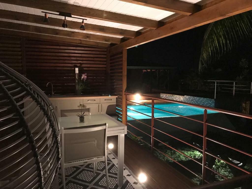 Charmant Bungalow Au Coeur De L'Ile Baie-Mahault Kültér fotó